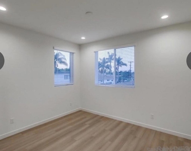 1166 Holly Ave - Photo Thumbnail 6