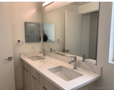 1166 Holly Ave - Photo Thumbnail 5