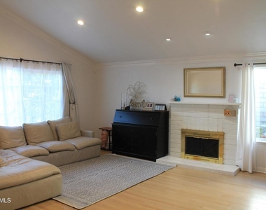 2084 Latham Street - Photo Thumbnail 1