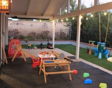 2084 Latham Street - Photo Thumbnail 13