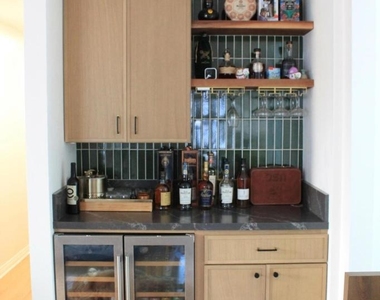 2084 Latham Street - Photo Thumbnail 6