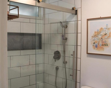 2084 Latham Street - Photo Thumbnail 11