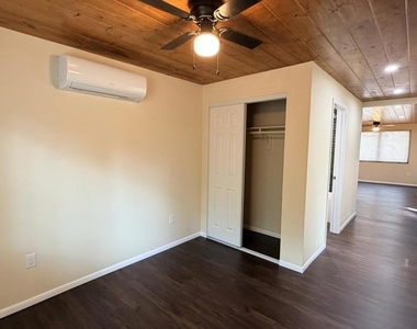 25187 Cedar Street - Photo Thumbnail 8