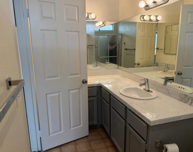 52310 Avenida Madero - Photo Thumbnail 14