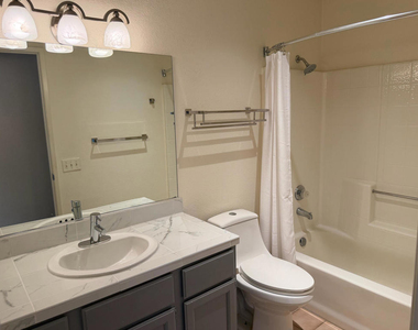 52310 Avenida Madero - Photo Thumbnail 15