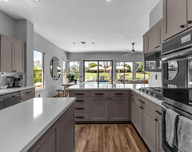 93 Kavenish Drive - Photo Thumbnail 9
