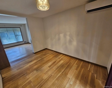 49 Beechwood Avenue - Photo Thumbnail 4