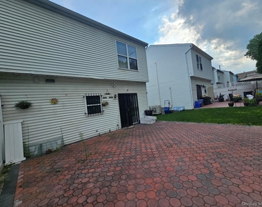 49 Beechwood Avenue - Photo Thumbnail 17