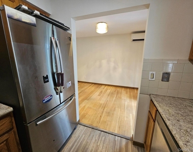 49 Beechwood Avenue - Photo Thumbnail 5
