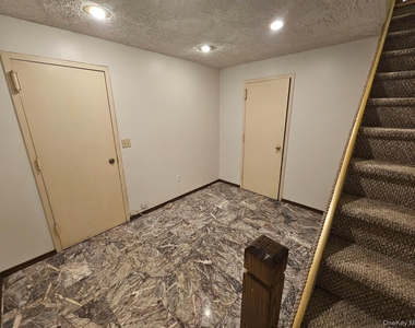 49 Beechwood Avenue - Photo Thumbnail 9