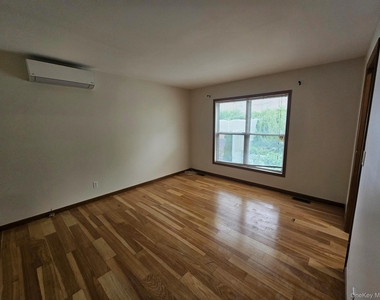49 Beechwood Avenue - Photo Thumbnail 12