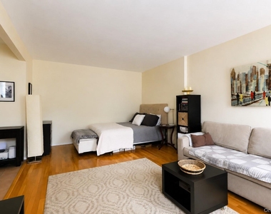 99-15 66 Avenue - Photo Thumbnail 7