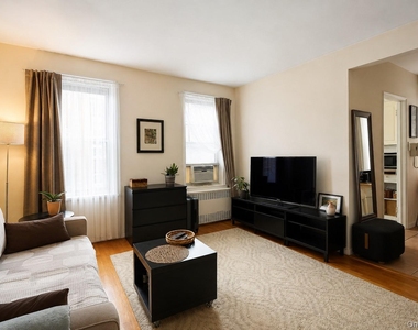 99-15 66 Avenue - Photo Thumbnail 5
