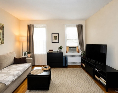 99-15 66 Avenue - Photo Thumbnail 4
