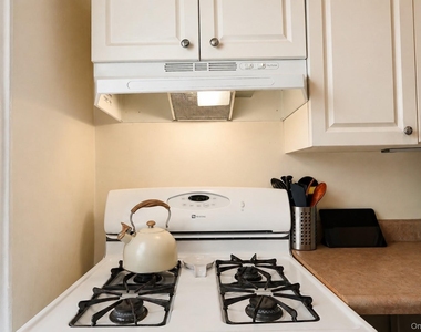 99-15 66 Avenue - Photo Thumbnail 13