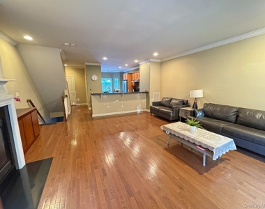 54 Fairways Drive - Photo Thumbnail 5