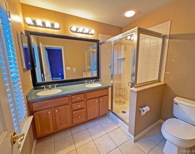 54 Fairways Drive - Photo Thumbnail 14