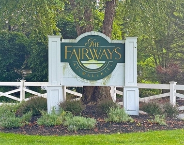 54 Fairways Drive - Photo Thumbnail 35