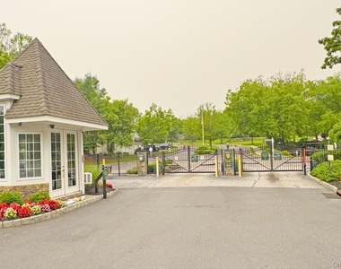 54 Fairways Drive - Photo Thumbnail 34