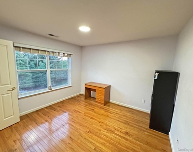 54 Fairways Drive - Photo Thumbnail 18