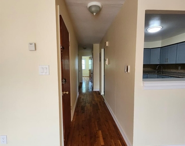 165-19 Chapin Pkwy - Photo Thumbnail 3