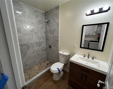 102 North Street - Photo Thumbnail 5