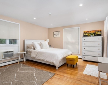 102 Fanning Avenue - Photo Thumbnail 11