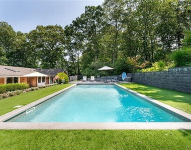 102 Fanning Avenue - Photo Thumbnail 2