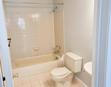 41 Maple Wing Boulevard - Photo Thumbnail 5