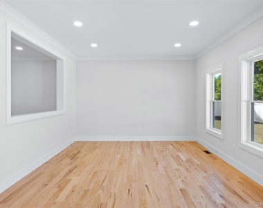 557 Canal Road - Photo Thumbnail 11