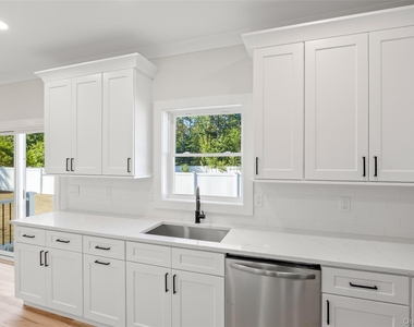 557 Canal Road - Photo Thumbnail 16