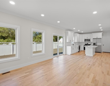 557 Canal Road - Photo Thumbnail 13