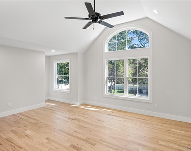 557 Canal Road - Photo Thumbnail 21