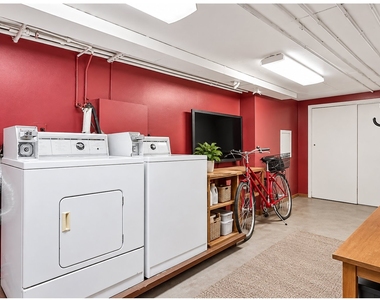 265 St James Place - Photo Thumbnail 10