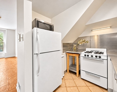 265 St James Place - Photo Thumbnail 4