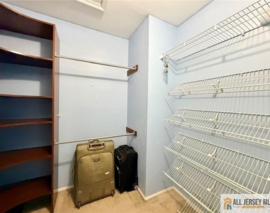 412 Plymouth Road - Photo Thumbnail 20