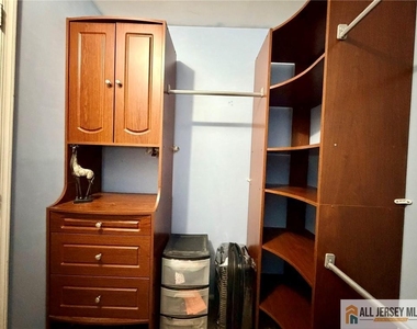 412 Plymouth Road - Photo Thumbnail 19