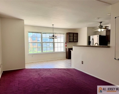 412 Plymouth Road - Photo Thumbnail 14