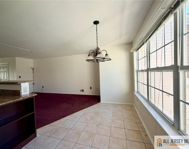 412 Plymouth Road - Photo Thumbnail 12