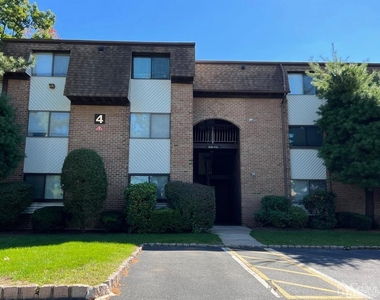 412 Edison Glen Terrace - Photo Thumbnail 1