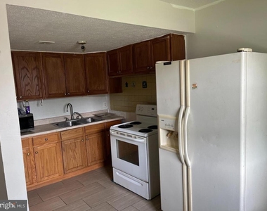 1016 Franklin Street - Photo Thumbnail 13