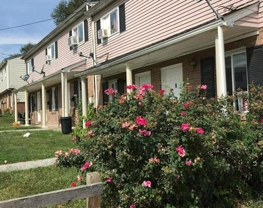 1016 Franklin Street - Photo Thumbnail 2