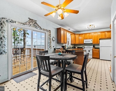 1753 N Independence Drive - Photo Thumbnail 6