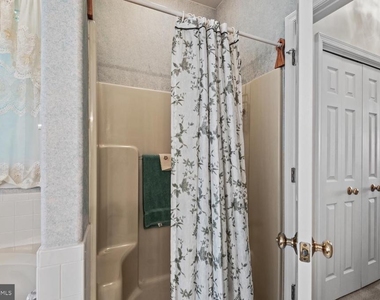 1753 N Independence Drive - Photo Thumbnail 17