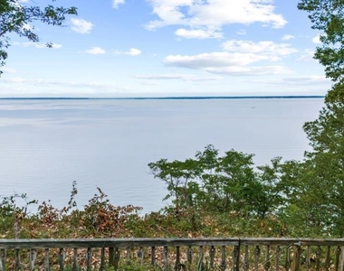 1753 N Independence Drive - Photo Thumbnail 43