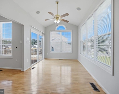 20 Pinehurst Lane - Photo Thumbnail 18