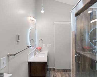 8405 Shirley Road - Photo Thumbnail 23