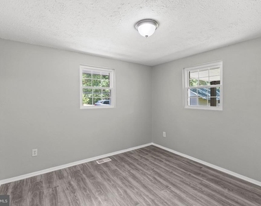 8405 Shirley Road - Photo Thumbnail 19