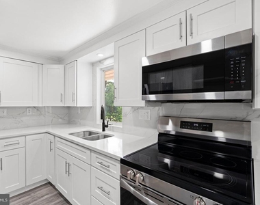 8405 Shirley Road - Photo Thumbnail 16