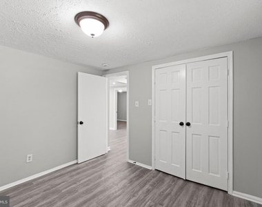 8405 Shirley Road - Photo Thumbnail 20